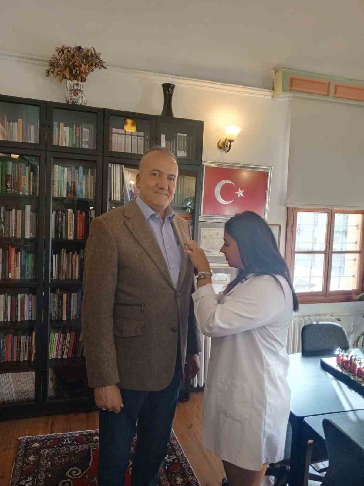 K&Uuml;N&rsquo;de Meme Kanseriyle M&uuml;cadelede &lsquo;Pembe Kurdele&rsquo;
