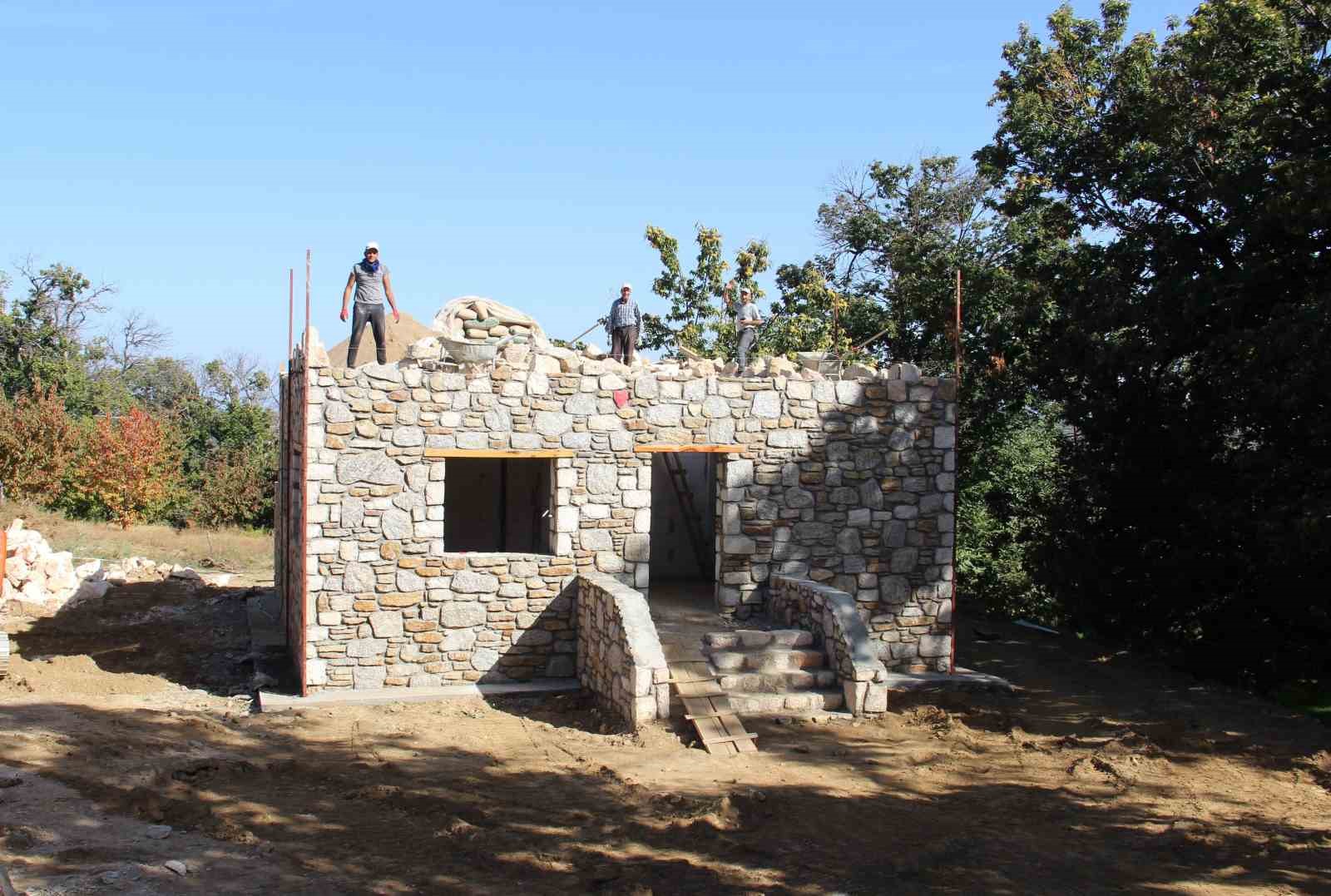 Ege’de taş ustaları kıymete bindi