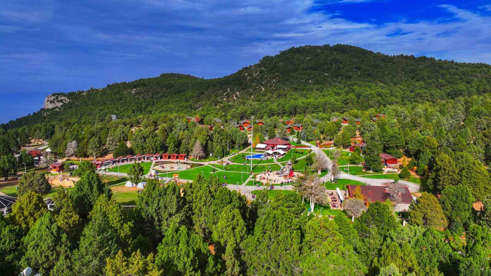 Denizlililer, Teleferik ve Bağbaşı Yaylası&rsquo;na akın etti
