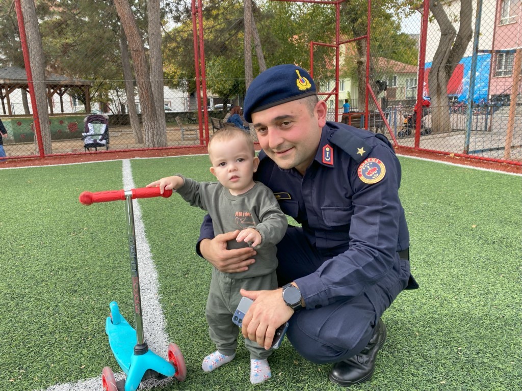 Öğrencilere ’Genel Trafik Kuralları’ ve ’Yayaların Uyacakları Trafik Kuralları’ eğitimi