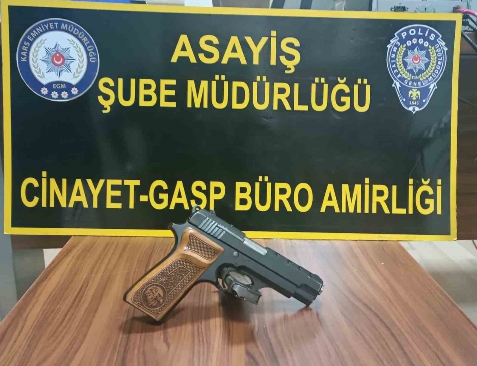 Kars’ta hapis cezası bulunan 2 kişi yakalandı