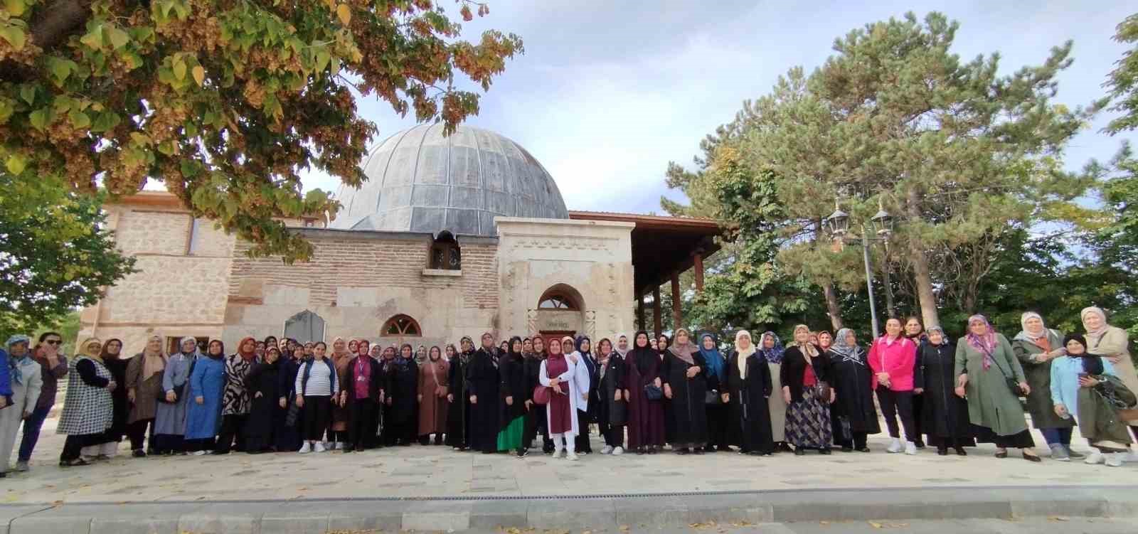 Mamak Belediyesinin kültür gezileri sürüyor