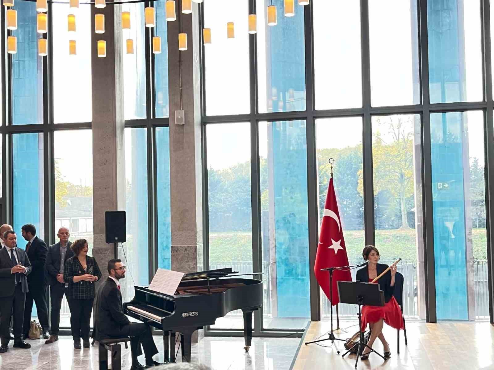 Paris Yunus Emre Enstitüsü, Cumhuriyet’in 100. yılını coşkuyla kutladı