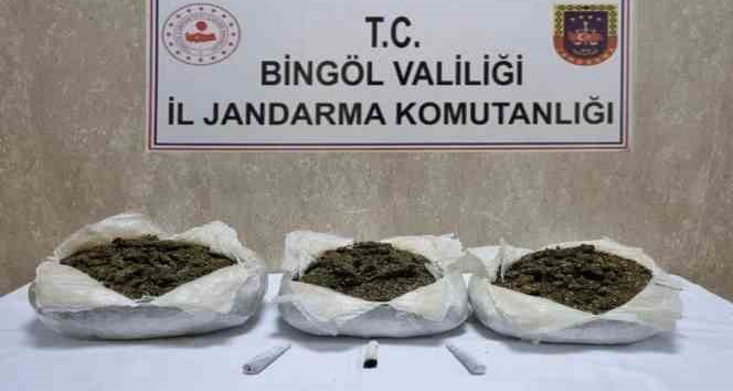 Bingöl’de  3,5 kilo esrar ele geçirildi: 4 gözaltı