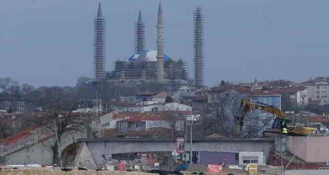 Tarihi Tunca Köprüsü 5 gün trafiğe kapatıldı