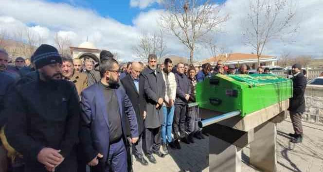 Milli Yol Partisi Genel Başkan Yardımcısı Göçmen, Karaalp’i son yolculuğunda yalnız bırakmadı