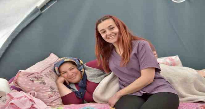 Depremzede aile bebeklerine İzmirli doktorun adını verdi