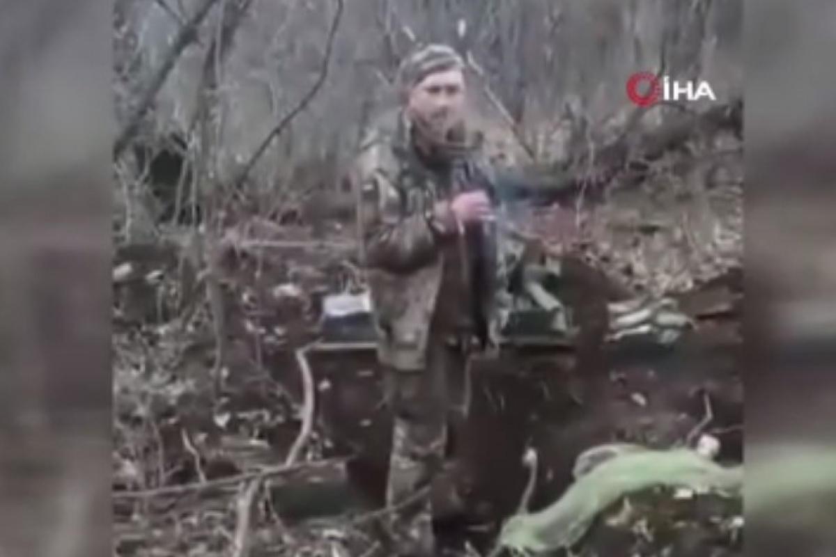 &#039;Ukrayna’ya zafer&#039; sloganı atan silahsız Ukraynalı askeri kurşuna dizdiler
