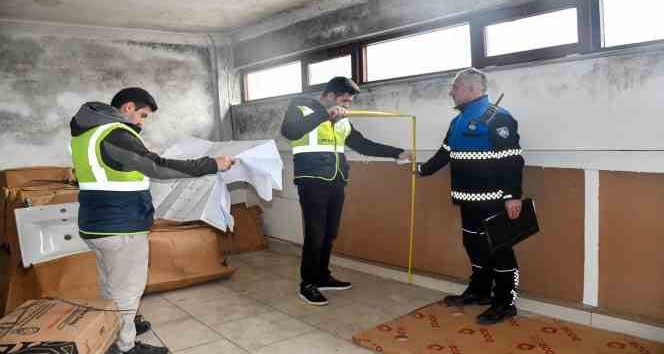 Biga Belediyesi ekipleri, zemin kat iş yerlerinde mimari proje uygunluğu denetimleri gerçekleştirdi