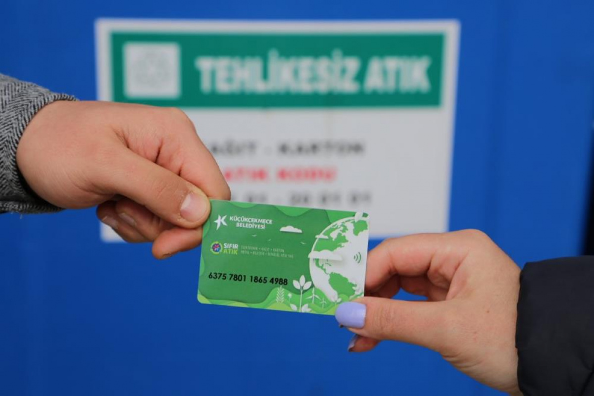 Küçükçekmece Belediyesi’nden 'Benim Kartım' uygulaması: Atıklar, geleceğe ve ekonomiye kazandırılacak