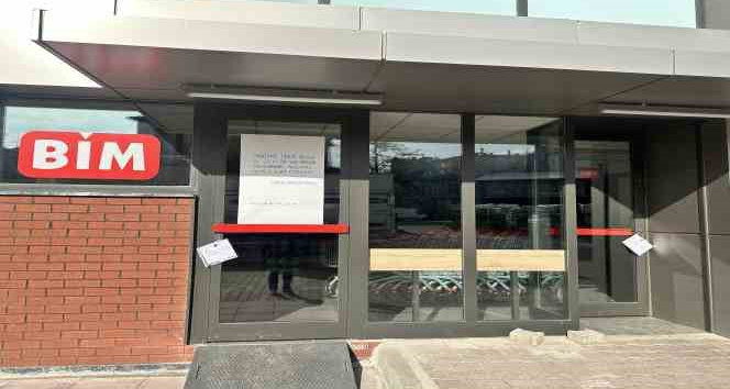 BİM’in aynı ilçedeki iki mağazasına mühür
