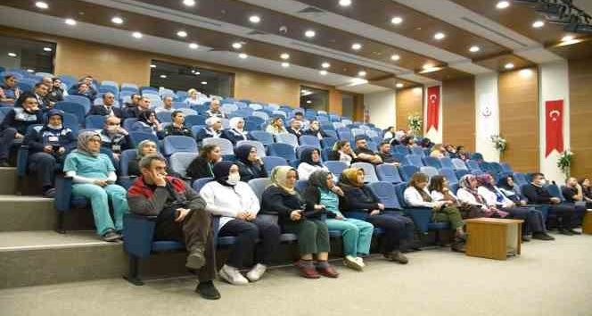 Hastane çalışanlarına deprem ve afet bilinci eğitimi verildi