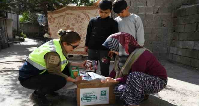 İzovalerik asidemi tanısı konan Arda Eymen’e özel yiyeceklerini Osmaniye Belediyesi ulaştırdı