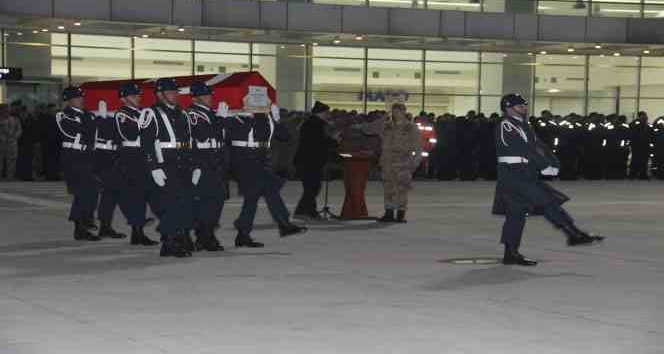 Şehit Adalıoğlu’nun naaşı Kahramanmaraş’tan Ankara’ya uğurlandı