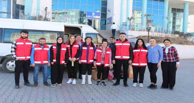 Iğdır’dan deprem bölgesine usta öğreticiler çocukları eğlendirmek için gitti