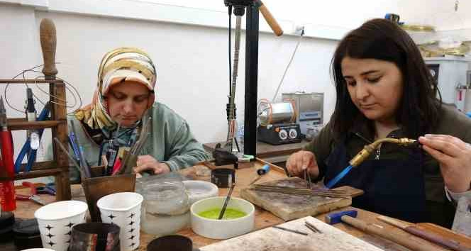 Erkek ustalar tarafından 3 asırdır üretiliyordu, artık kadın ustalar da üretecek