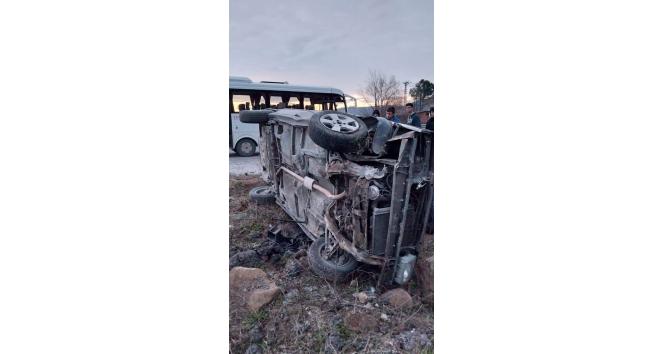 Hastaneye giderken kaza yaptılar; 1 ölü, 1 yaralı