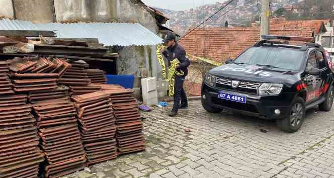 İntihara teşebbüs ettiği sanılan kadını kocası vurmuş