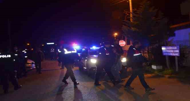 Boşanma aşamasındaki eşini bıçaklayarak öldüren koca yakalandı