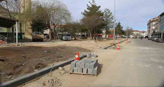 Karaman’da park yenileme ve bakım çalışmaları başladı