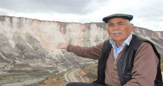 Deprem doğal mağaraların olduğu dağda kopmalara neden oldu