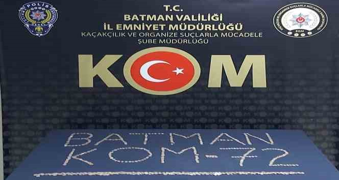 Batman’da durdurulan otomobilde 690 tarihi sikke ele geçirildi