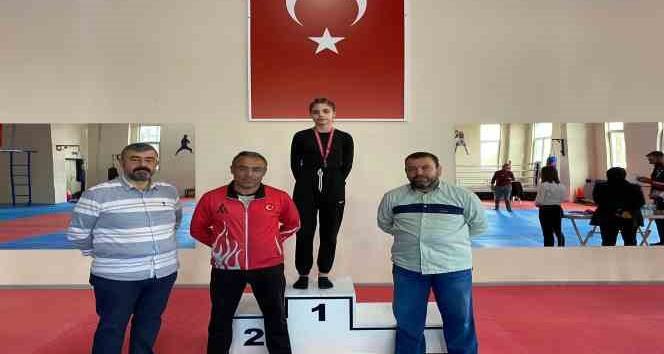 Ermenek’in muay thaici kızlarından 5 altın, 1 gümüş