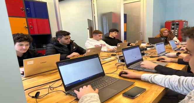 Dünyanın en popüler programlama dili akademi Beyoğlu’nda