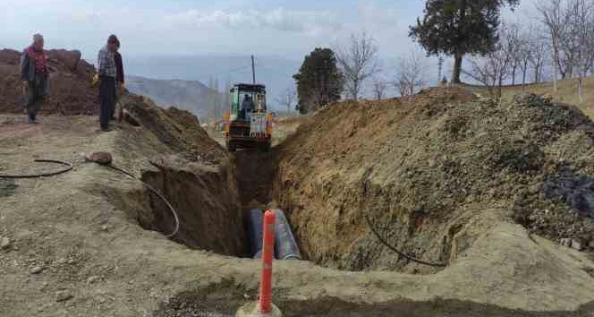 Depremden etkilenen mahallelerin altyapı çalışmaları devam ediyor