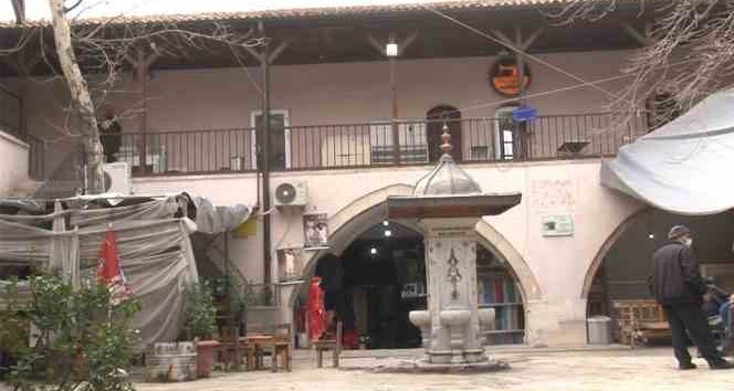 Bin 650 yılında yapılan Taşhan Çarşısı depremde zarar görmedi