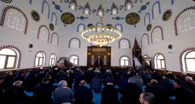 Sadullah Efendi Kıble Cami ibadete açıldı