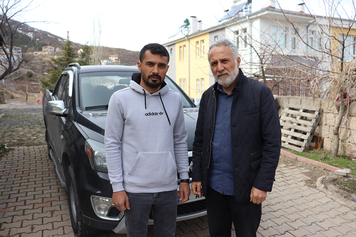 Aracını tamir etmek için depremzedenin 12 bin TL’sini alan şahıs, ortadan kayboldu