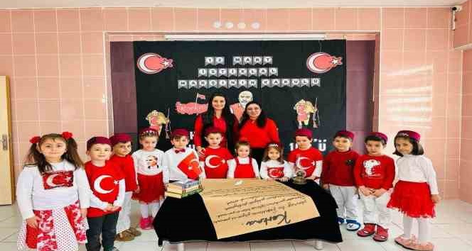 Çıldır anaokulu öğrencileri İstiklal Marşı’nın kabulü dolayısıyla program düzenledi