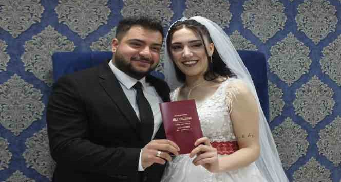 Deprem öncesi nikah tarihi alan çiftin nikahı geldikleri Kırklareli’de kıyıldı
