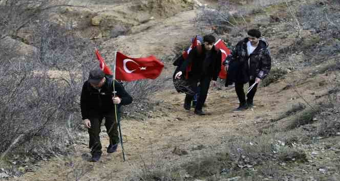 Gümüşhaneli dağcılardan zorlu “İstiklal” yürüyüşü