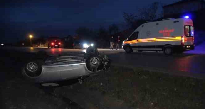 Takla atan otomobil su kanalına devrildi: 3 yaralı