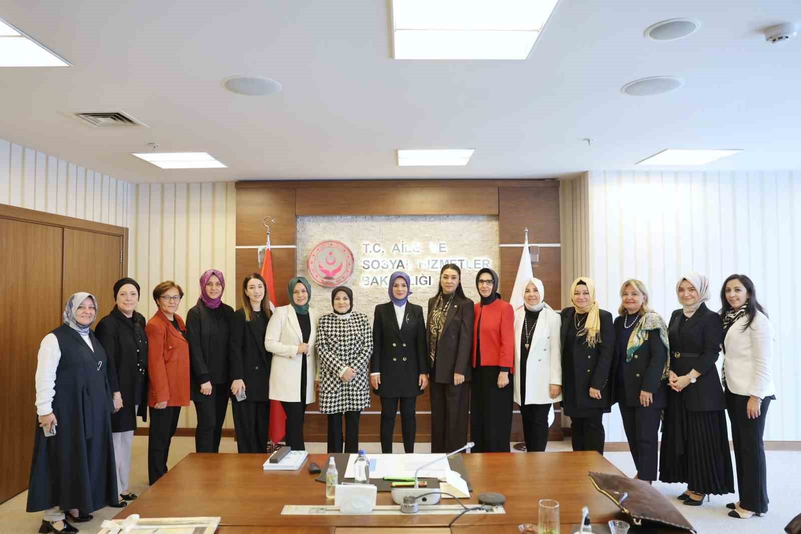 AK Parti Ağrı Milletvekili Kilerci, Bakan G&ouml;ktaş ve Bakan Yardımcısı Madak ile g&ouml;r&uuml;şt&uuml;
