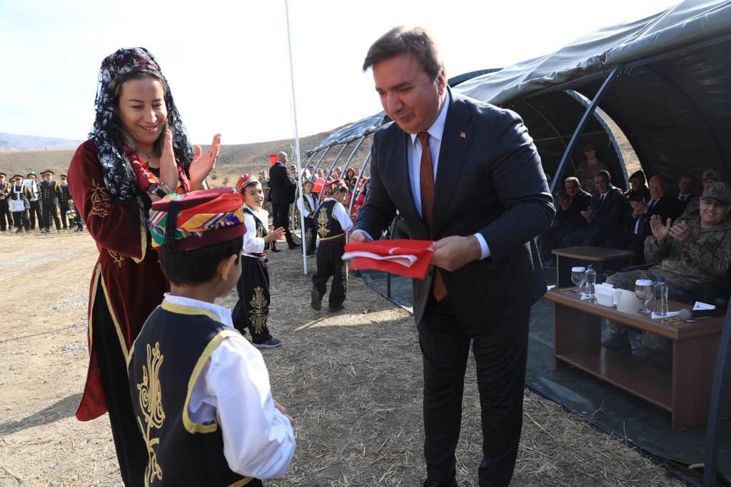 Mehmet&ccedil;ik Hatıra Ormanında fidan dikimi yapıldı
