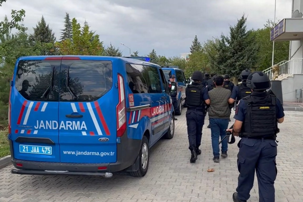 Diyarbakır’daki Mercek Operasyonu’nda 132 tutuklama