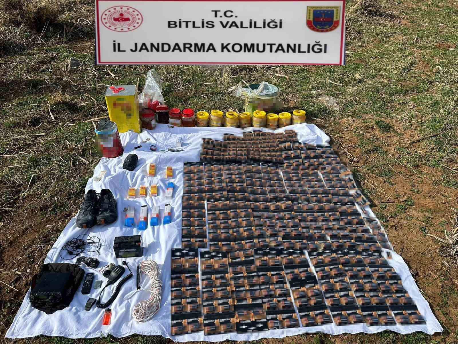 Bitlis’te çok sayıda ilaç ve yaşam malzemesi ele geçirildi