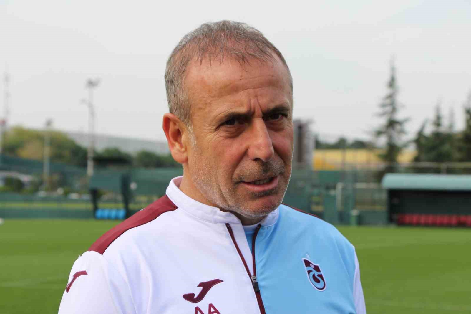 Trabzonspor, Fenerbah&ccedil;e ma&ccedil;ı hazırlıklarını s&uuml;rd&uuml;rd&uuml;
