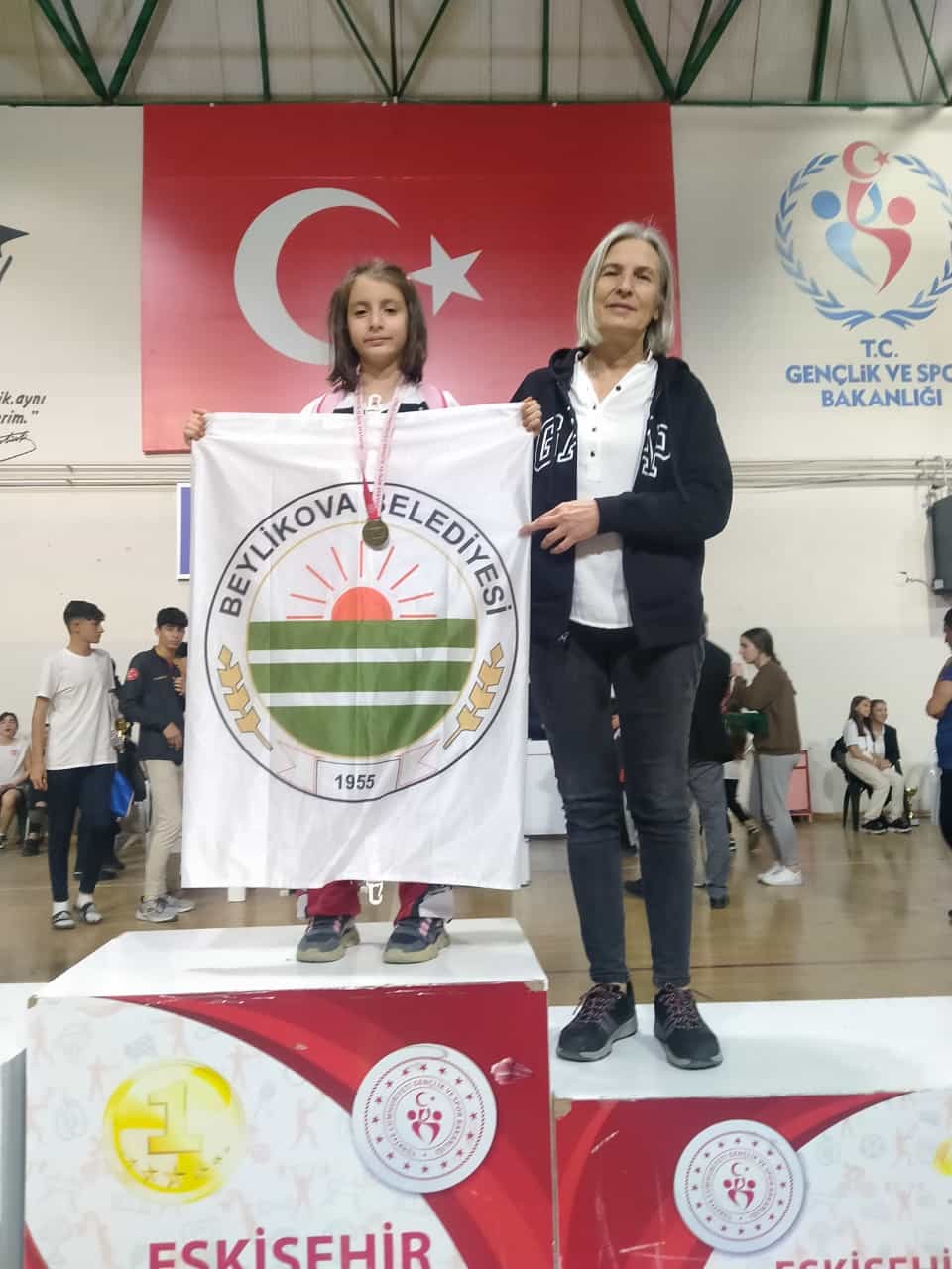 Beylikova’daki spor tesissileri meyvelerini veriyor