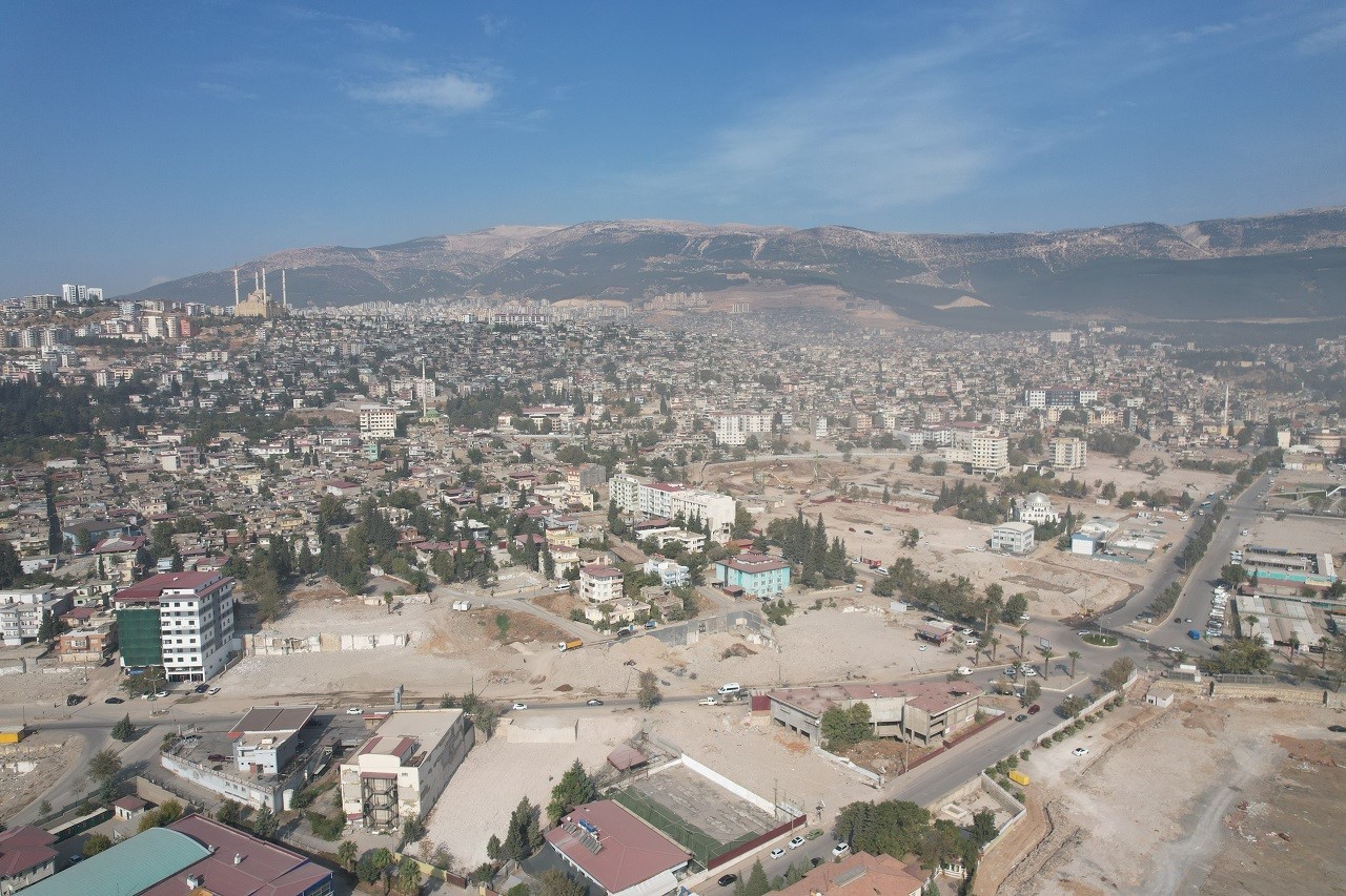 G&uuml;ng&ouml;r: "Orta hasarlı binalarda ruhsat almadan g&uuml;&ccedil;lendirilemez"
