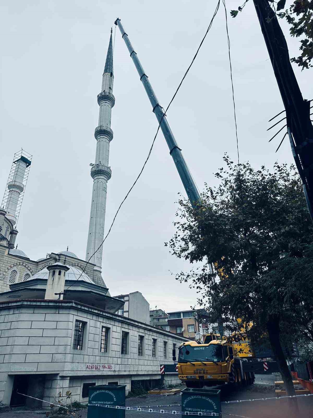 Bahçelievler’de bulunan bir caminin minareleri tedbir amaçlı kısaltılıyor