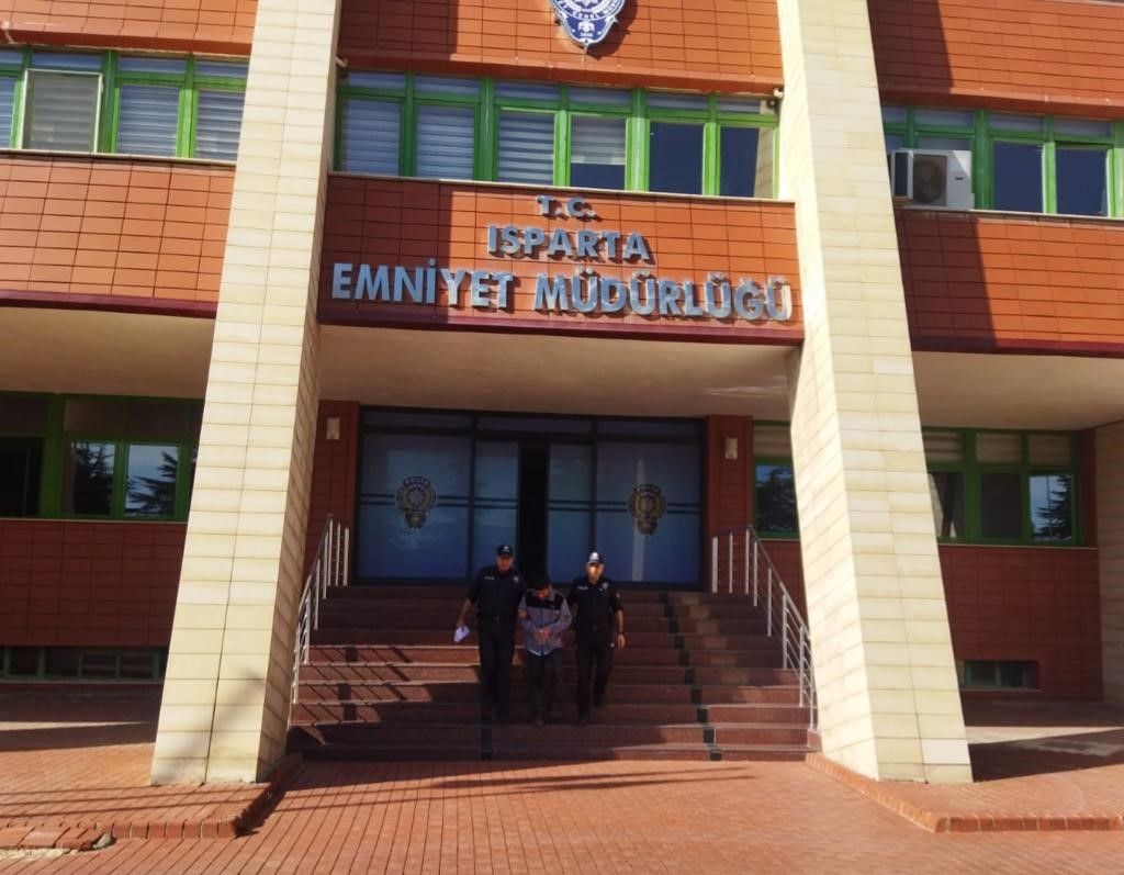 Isparta’da çaldığı motosikleti Burdur’da satmak isterken yakalandı