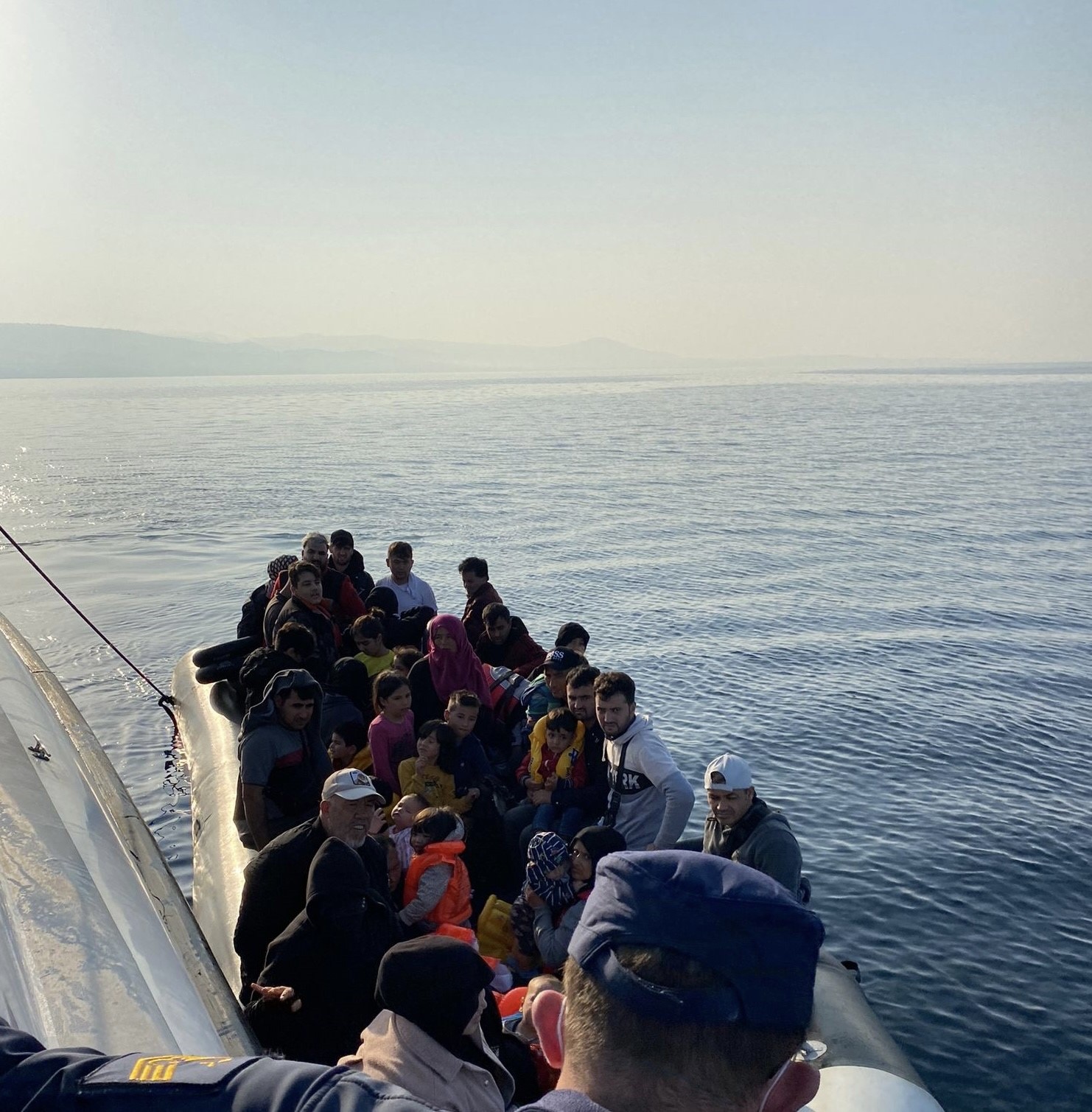 &Ccedil;anakkale&rsquo;de 92 ka&ccedil;ak g&ouml;&ccedil;men yakalandı, 48 ka&ccedil;ak g&ouml;&ccedil;men kurtarıldı
