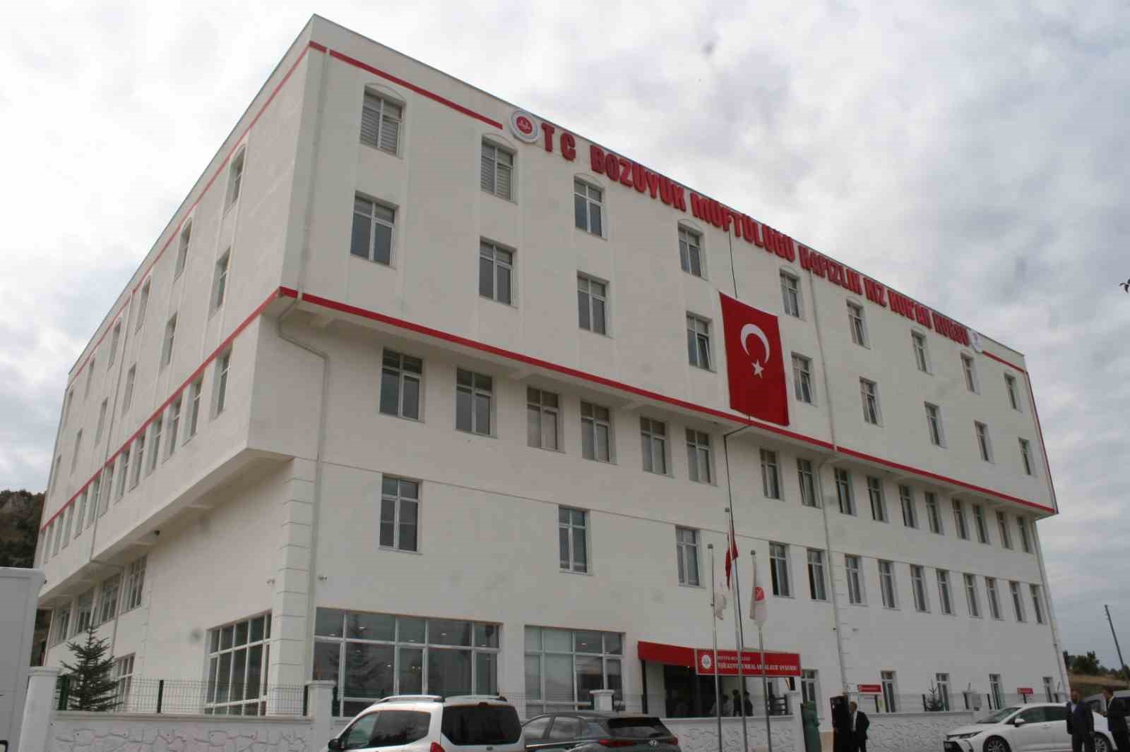 Bozüyük’te 170 yataklı Hafızlık Kız Kur’an Kursu açıldı