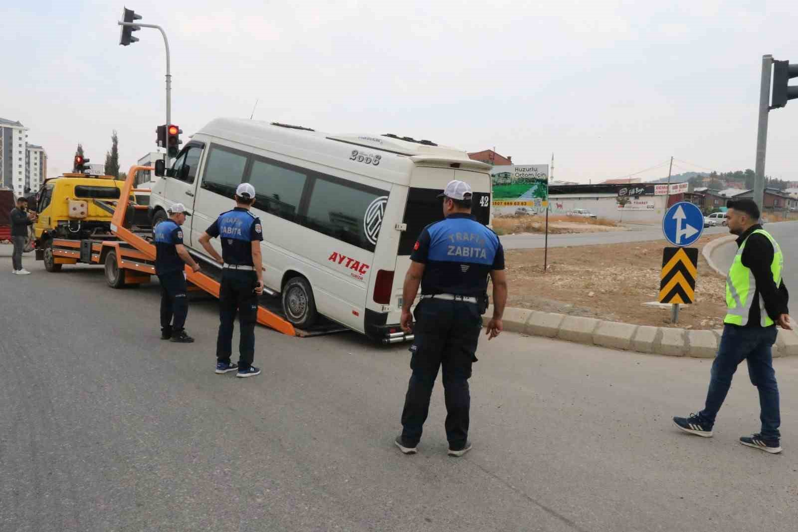 Zabıtadan okul servislerine yönelik denetim