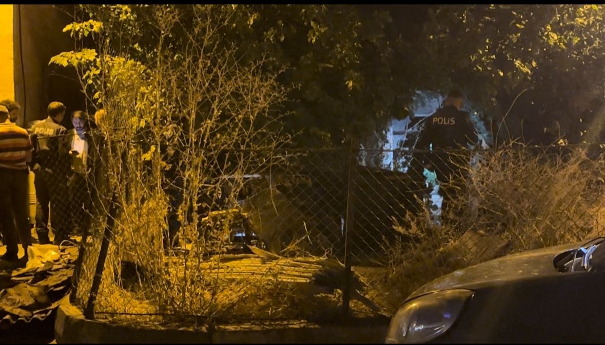 Diyarbakır&rsquo;da arkadaşlar arasındaki şakalaşma kanlı bitti: 1 yaralı
