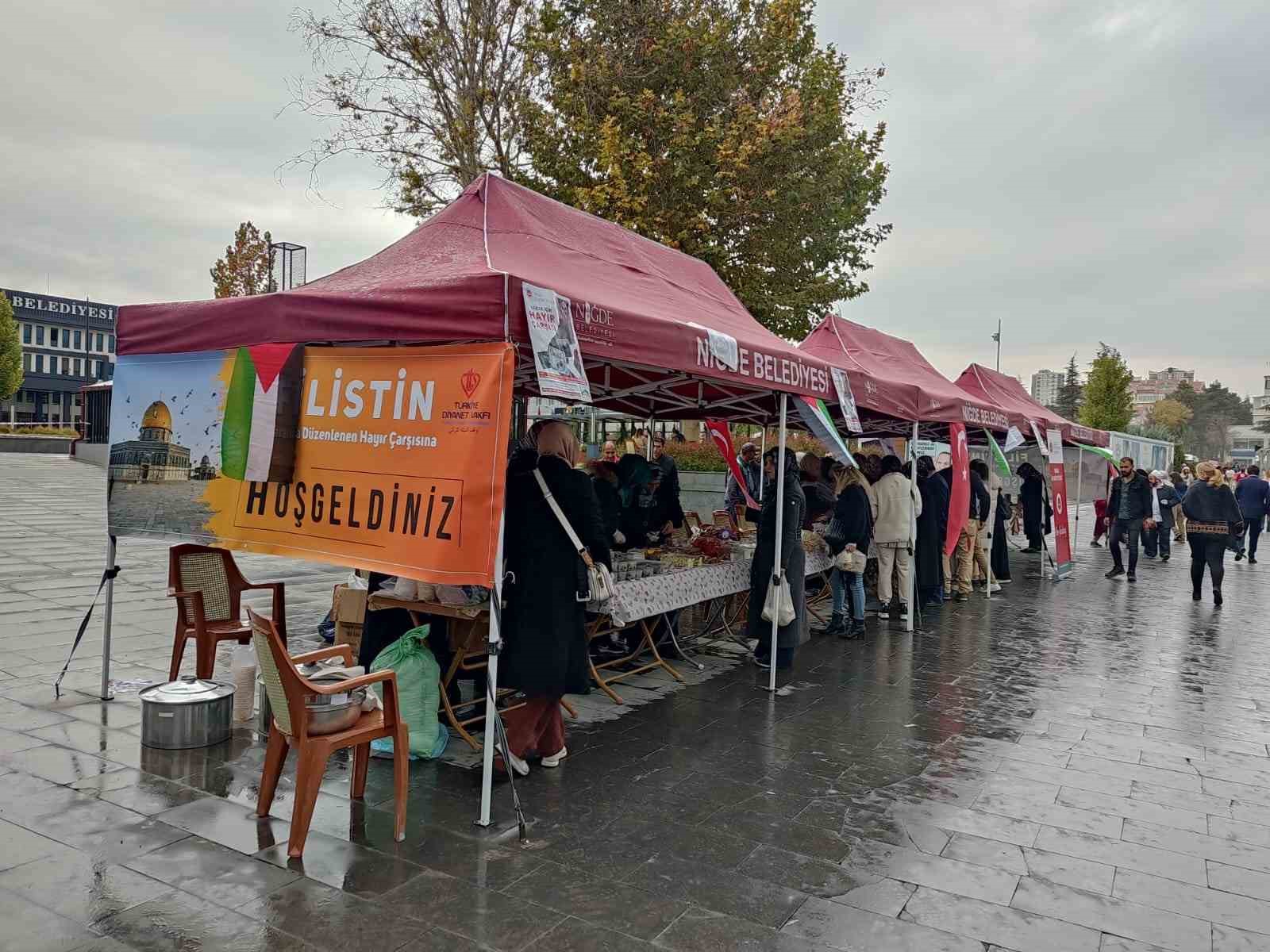 Niğde&rsquo;de Filistin i&ccedil;in &lsquo;Hayır &Ccedil;arşısı&rsquo; a&ccedil;ıldı
